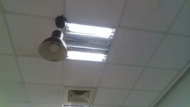 Ceiling with LED reflection