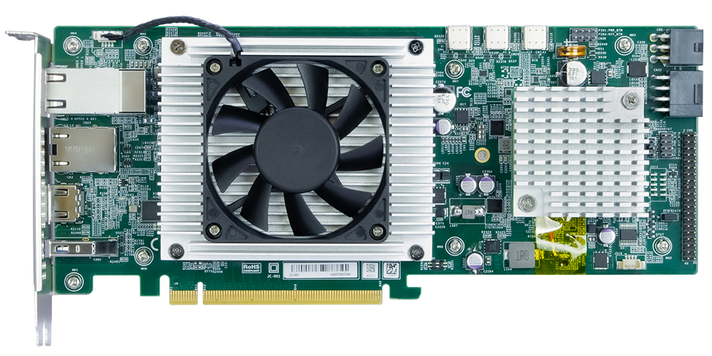 立普思LIPS 在 2024 AI EXPO 日本人工智慧應用展覽盛大展出 2 A computer expansion card featuring a cooling fan, heat sinks, and a green circuit board with various electronic components, connectors, and ports, designed for high-performance computing tasks.