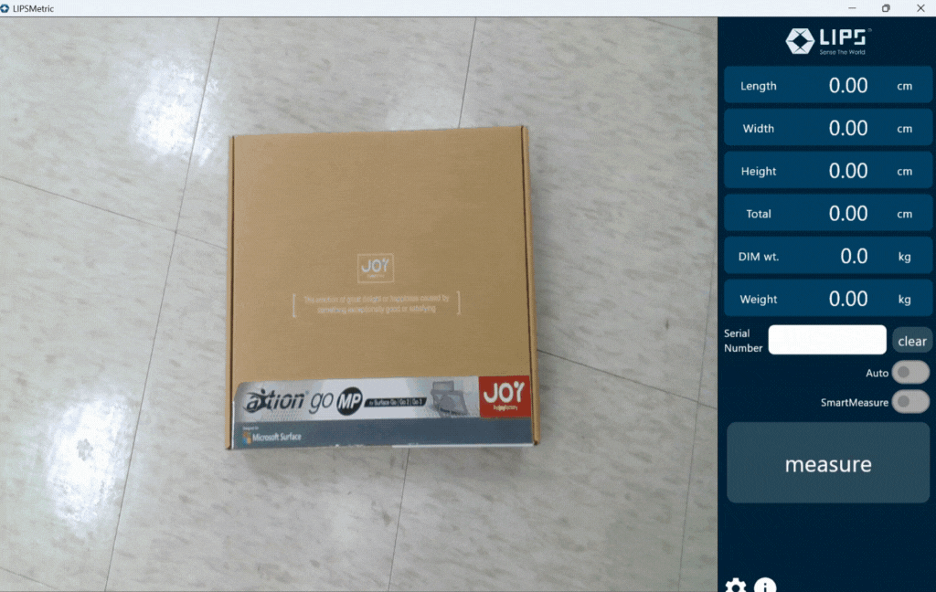 User interface of LIPSMetric™ software, featuring a top-down camera view of a parcel and a comprehensive measurement dashboard with data fields for real-time 3D dimensioning and weighing.